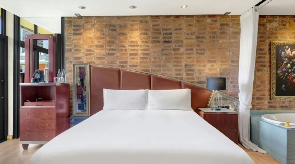 Deluxe Guest Room , One King at African Pride Melrose Arch