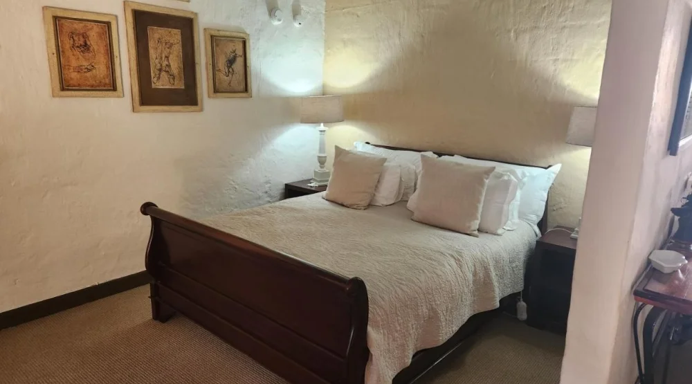 Luxury Suites at Cleopatra Mountain Farmhouse