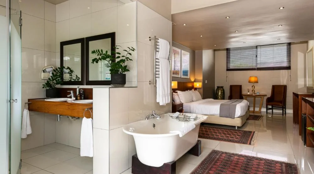 Deluxe Double Or Twin Room with Garden View at Camps Bay Retreat