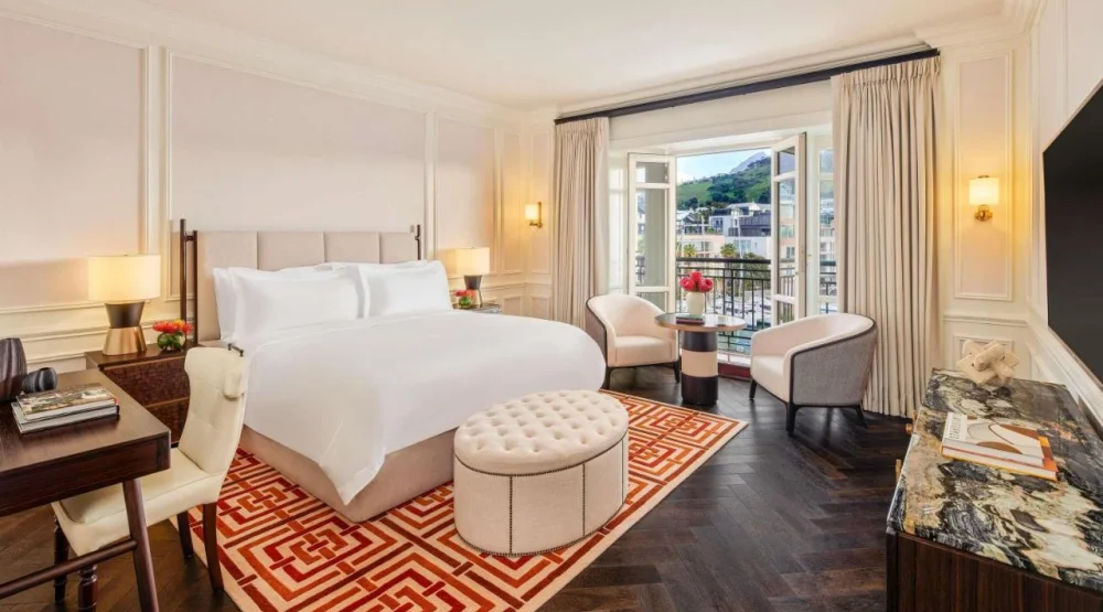 Deluxe Room with Mountain View at Cape Grace