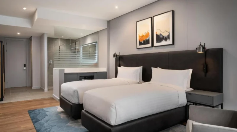 Guest Room, One King Bed at Cape Town Marriott Hotel Crystal Towers