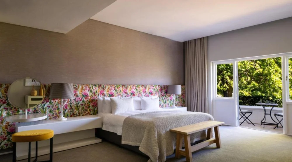 Pinotage Suite at Mont Rochelle