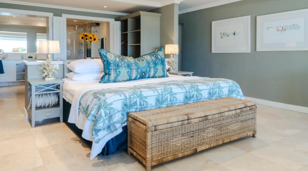 Junior Suite at Last Word Long Beach