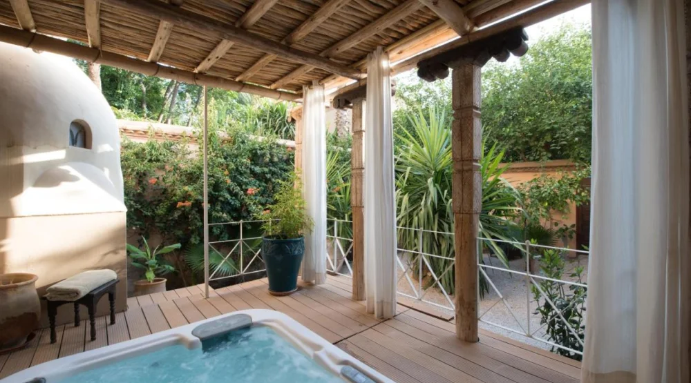 Suite with Hot Tub at Les Deux Tours