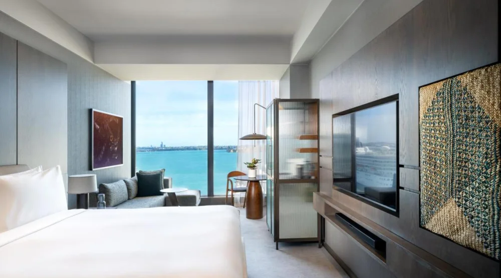 Classic King Room with Harbor View at Intercontinental Auckland