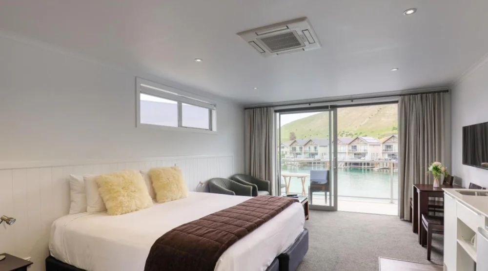 Superior Double Studio - Upper Level at Marsden Lake Resort Central Otago