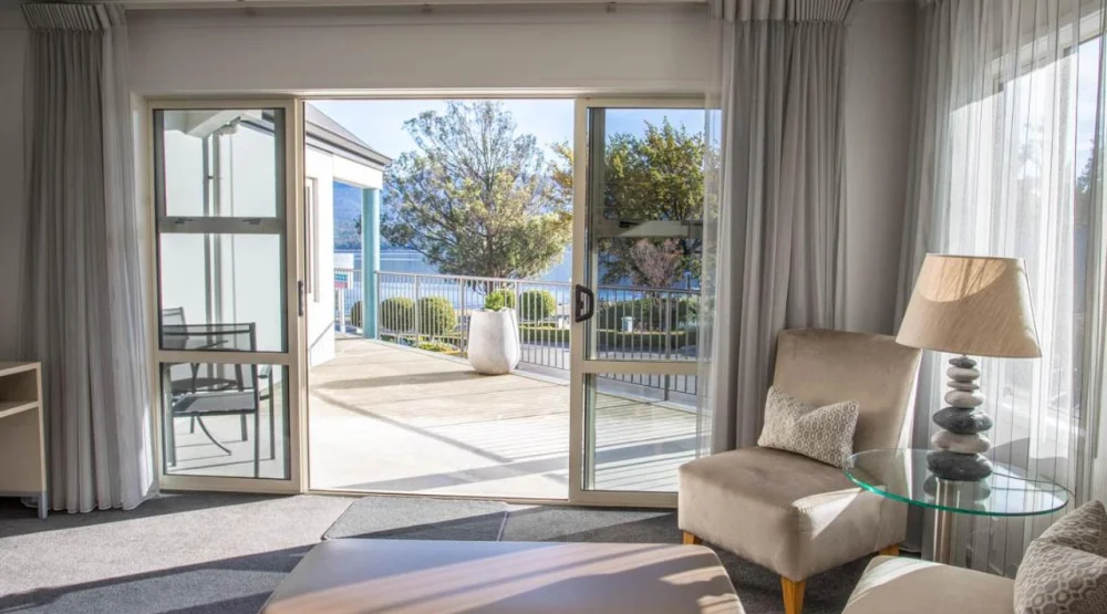 Suite with Lake View at Radfords on the Lake