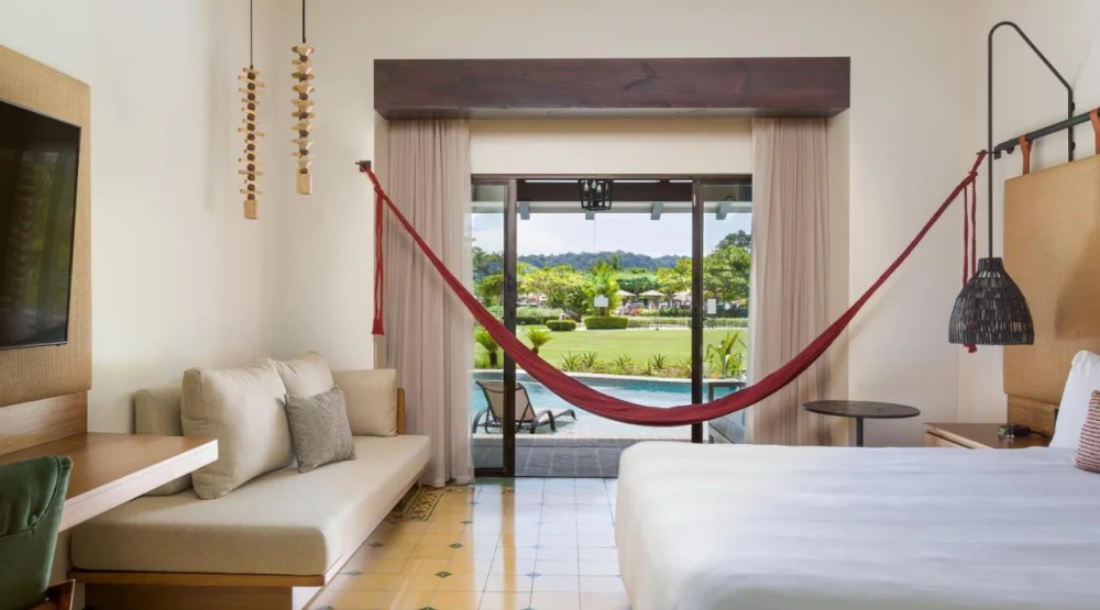 Swim Up Room, Adults Only, Guest Room, King, Poolside View at Los Suenos Marriott Ocean & Golf Resort