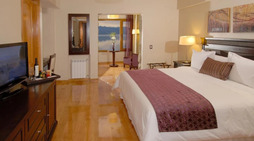 Deluxe Suite at Alma Del Lago