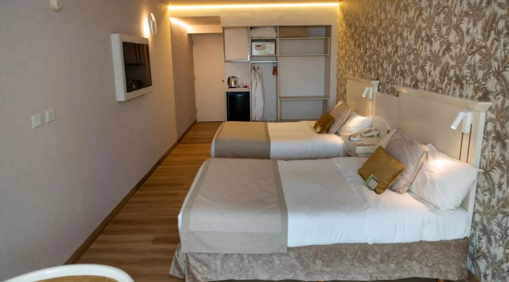 Standard Twin Room with River View at Amerian Portal del Iguazu