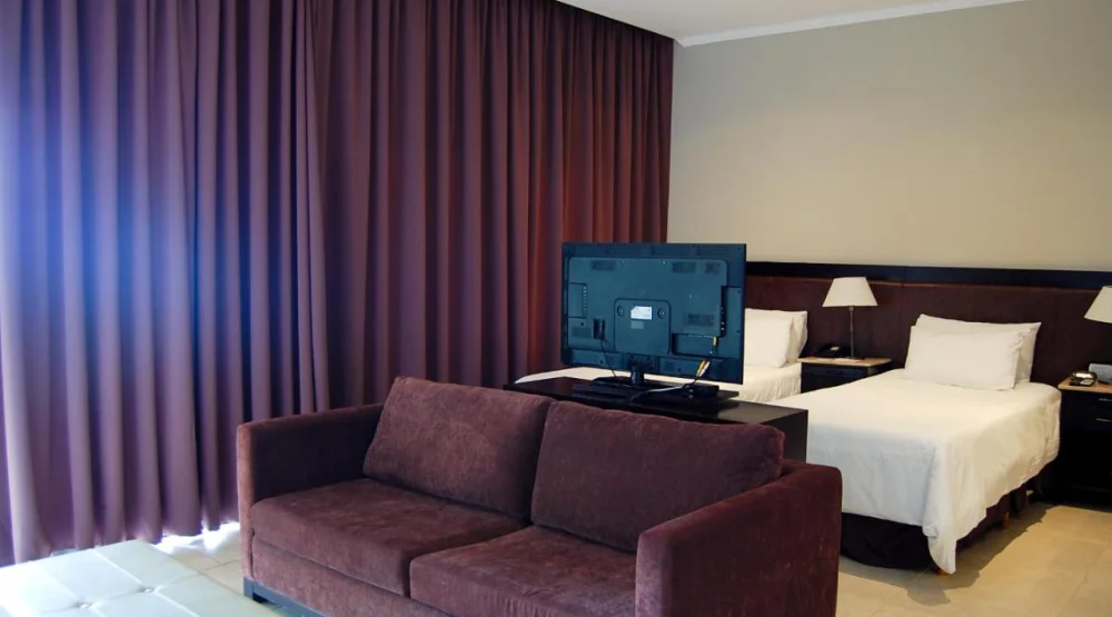 Grand Twin Guest Room with Mountain View at Auberge Du Vin a Tribute Portfolio Hotel