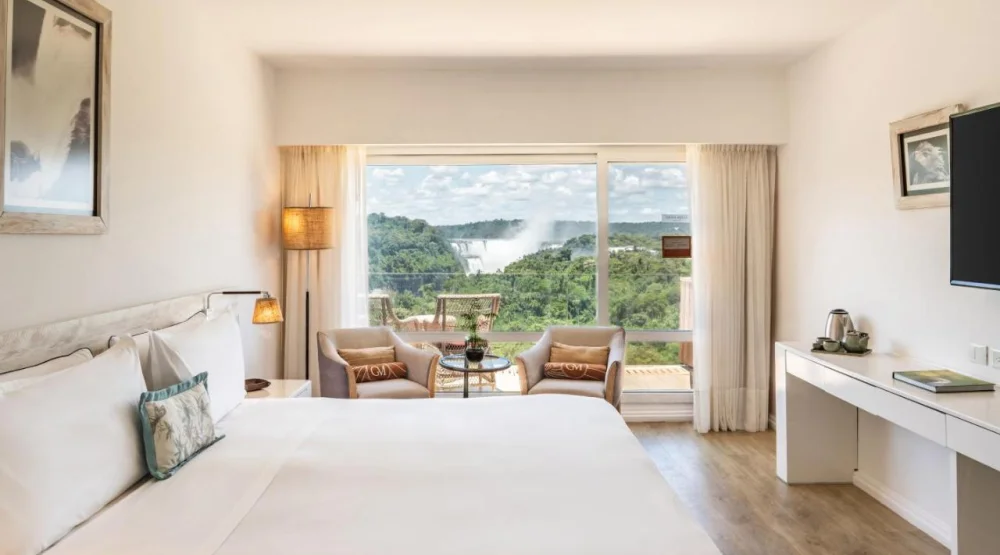 Red Level King Room with Waterfall View at Gran Melia Iguazu