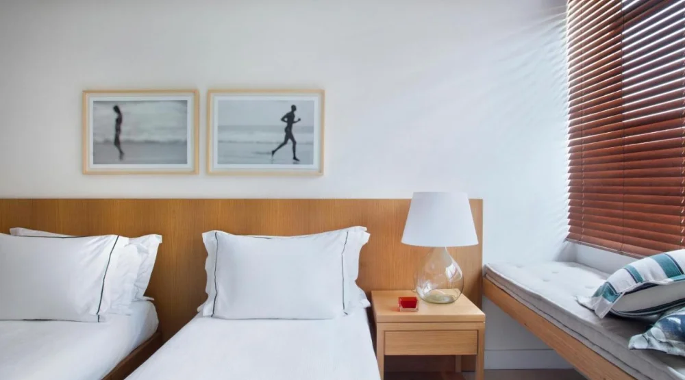 Deluxe Twin Room at Janeiro Hotel