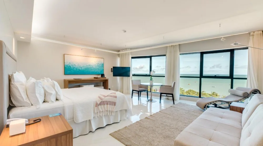 Master Suite with Sea View at Meridiano Hotel