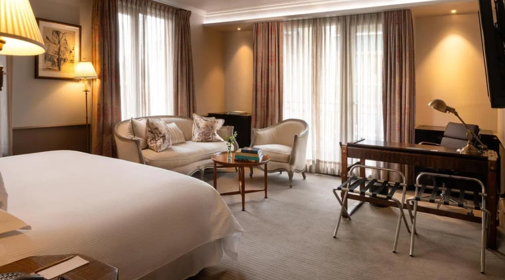 Deluxe Double Room with Balcony at The Singular Santiago Lastarria