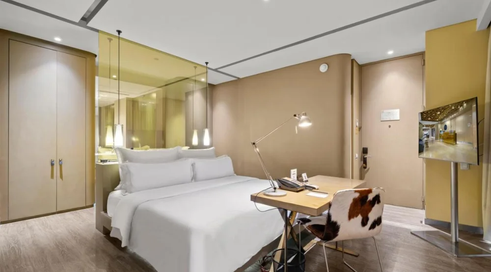 Business King Room at BOG Hotel