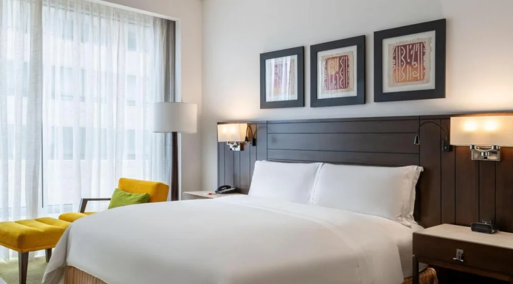 Concierge, Executive Level, Guest Room, One King Bed at Bogota Marriott Hotel