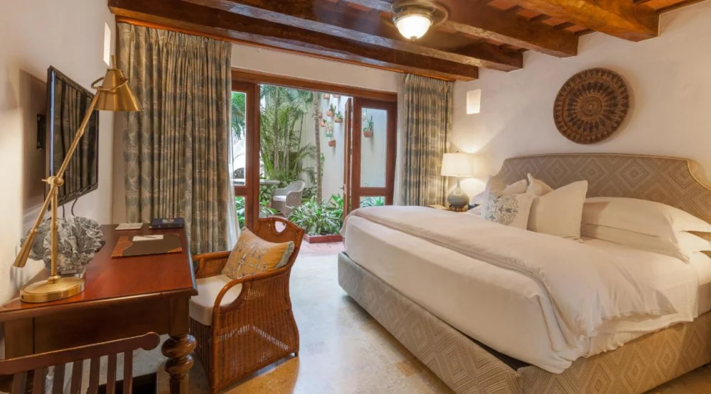 Suite with Hot Tub at Hotel Casa San Agustin