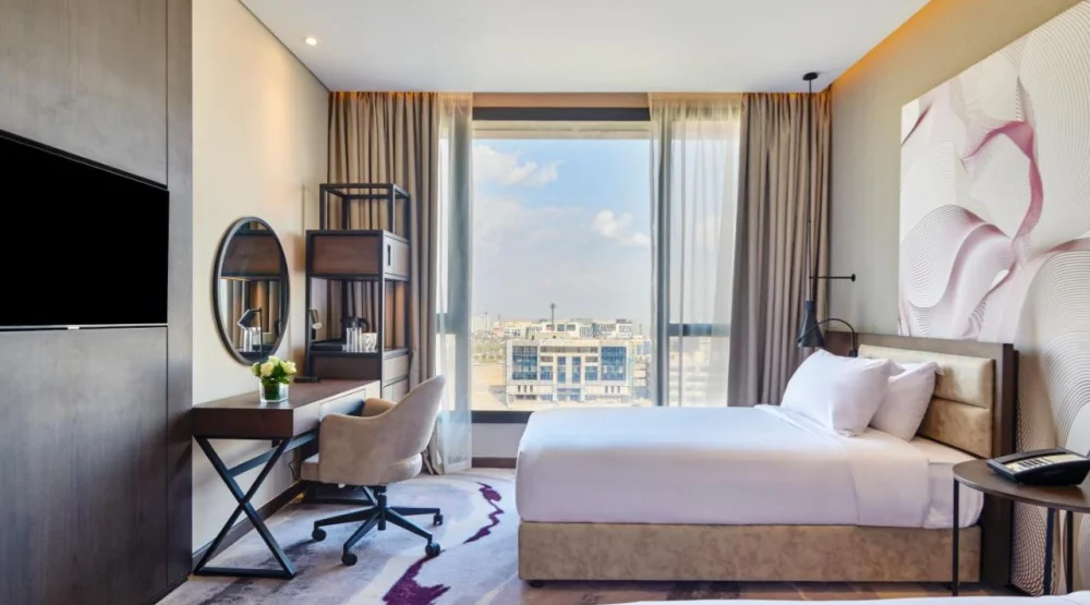 Standard Twin Room - Club Floor at Crowne Plaza West Cairo Arkan