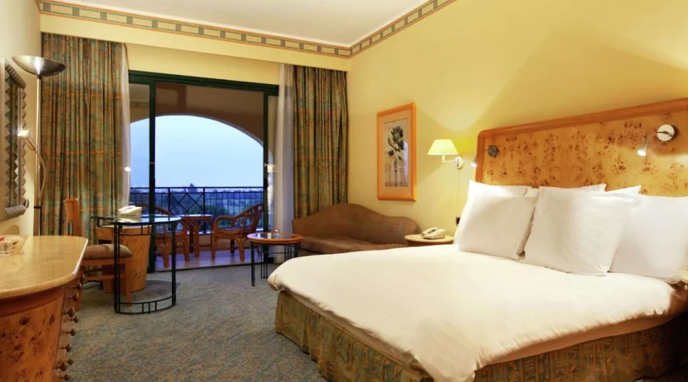 King Room - Pool Floor at Hilton Pyramids Golf