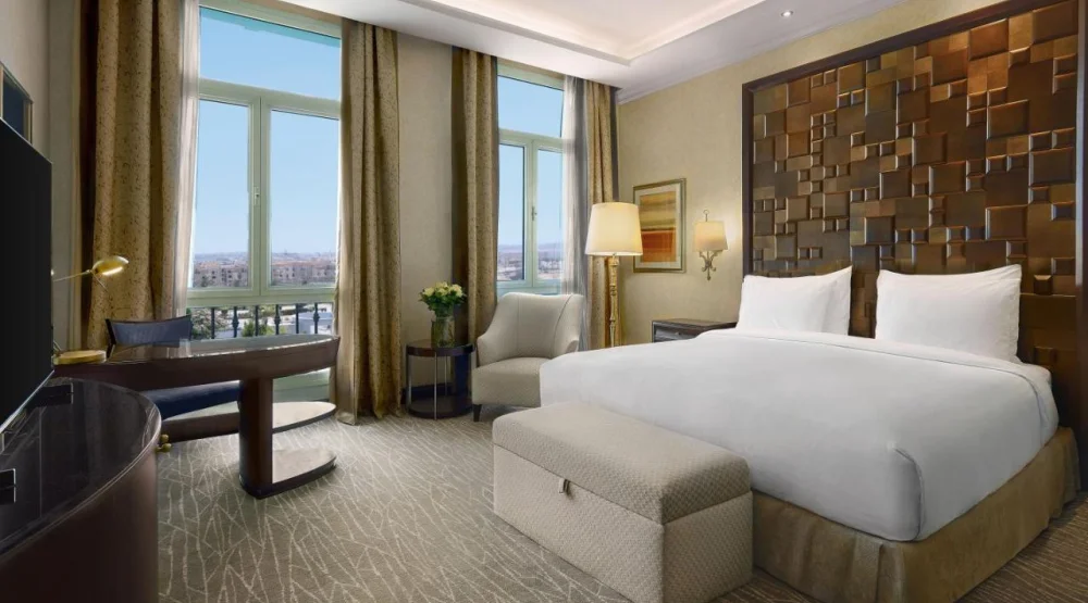 Deluxe City Room at Royal Maxim Palace Kempinski