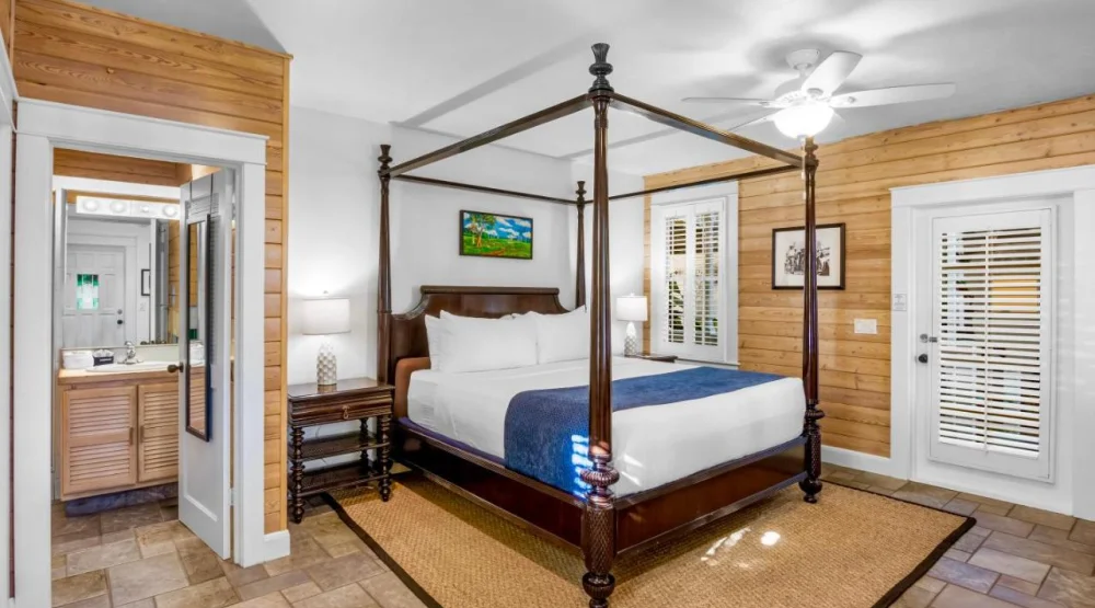 Deluxe King Island Room at Eden House Key West