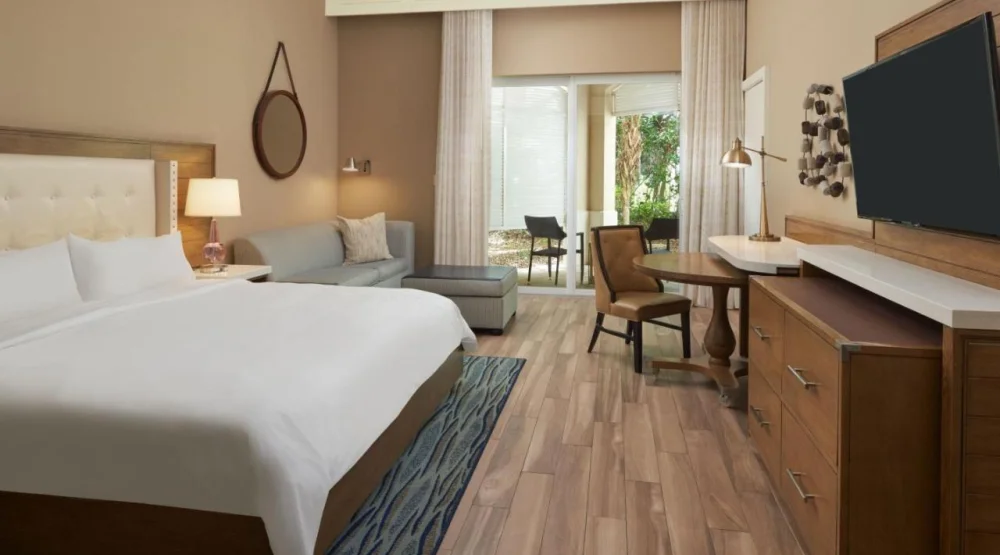 Resort View Room, Guest Room, One King, Balcony at Playa Largo Resort & Spa Autograph Collection