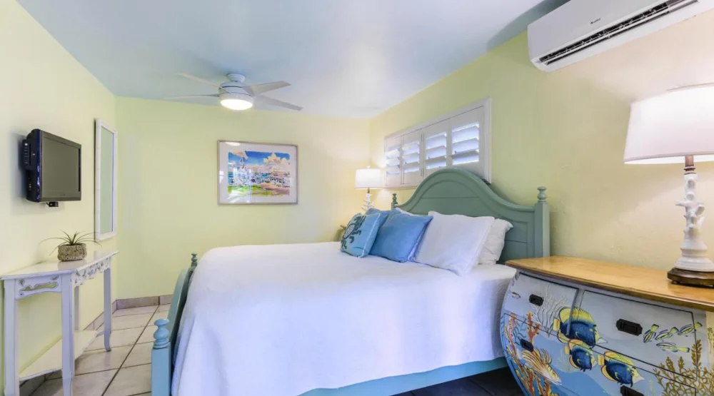 Deluxe Studio at Kona Kai Resort & Gallery