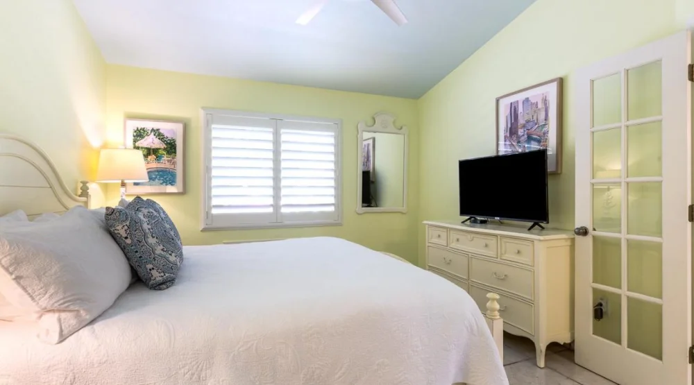 King Suite at Kona Kai Resort & Gallery