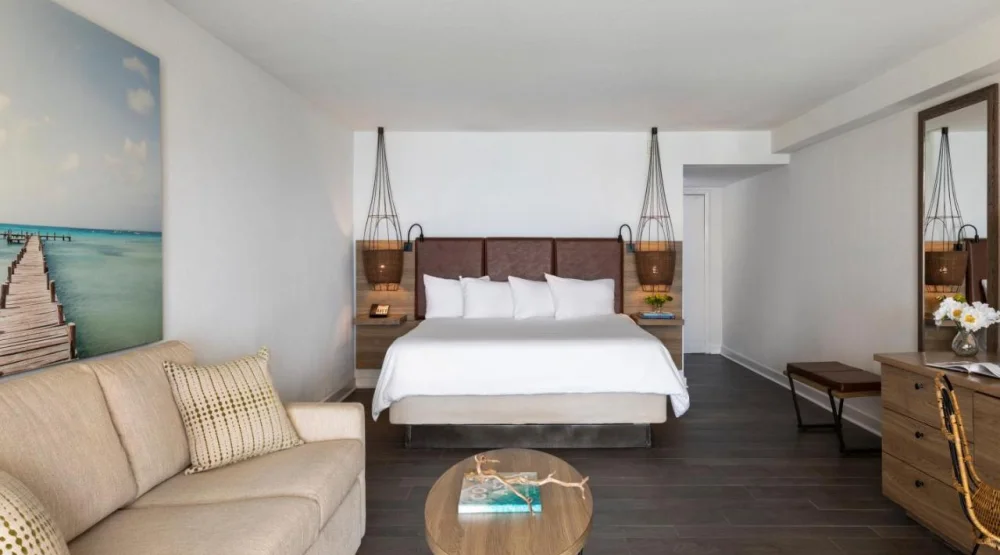 King Room with Sea View at Amara Cay Resort