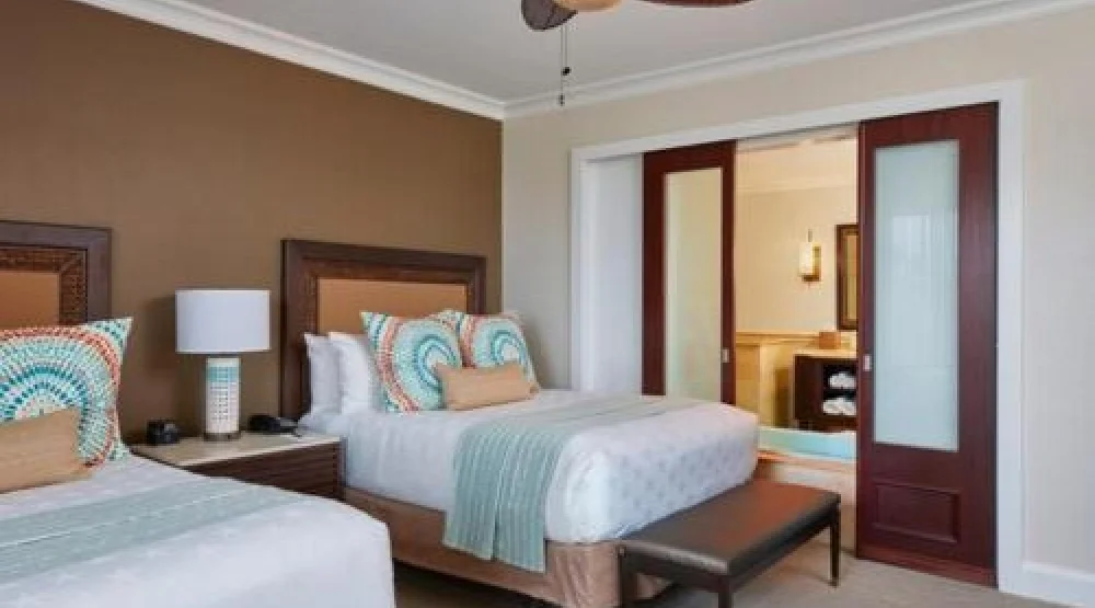 Lagoon View Double Queen Guestroom at Cheeca Lodge & Spa