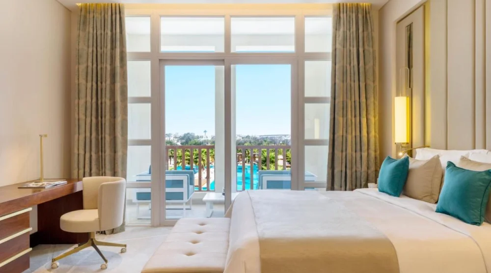 Deluxe Pool View, Guest Room, One King, Balcony at Al Messila a Luxury Collection Resort & Spa