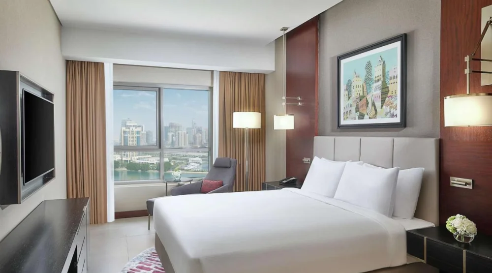 Deluxe One Bedroom Suite with Balcony at Hilton Doha The Pearl