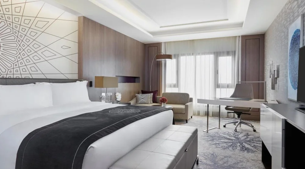 One King Bed Club City View at Intercontinental Doha Beach & Spa