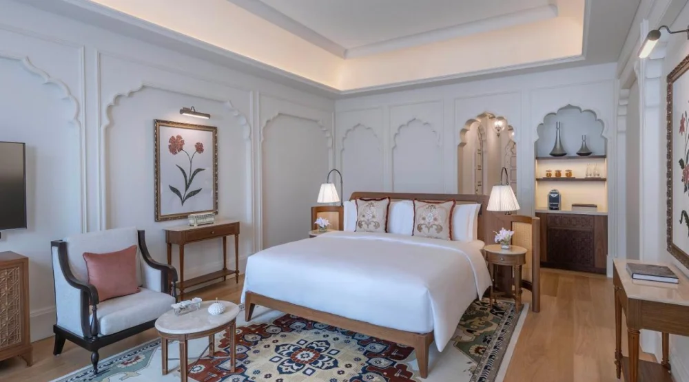 Deluxe Double Room with Balcony and Sea View at The Chedi Katara Hotel & Resort