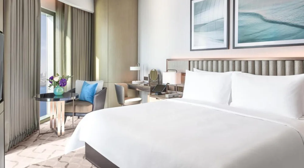 Creek View Deluxe Room King at Address Creek Harbour