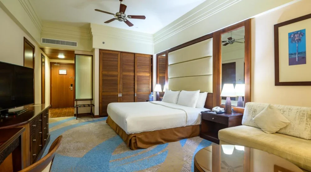 Executive Club King Room with Sea View at Danat Jebel Dhanna Resort