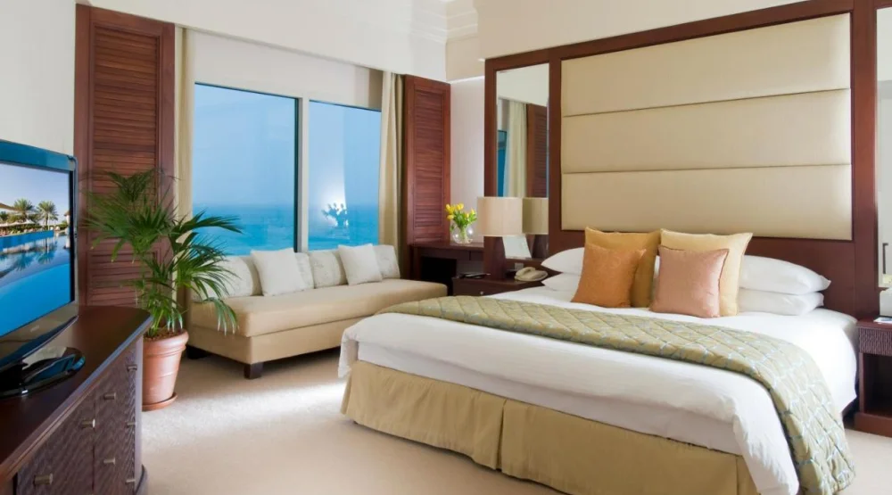 Executive Suite with Living Room and Bedroom Sea View at Danat Jebel Dhanna Resort