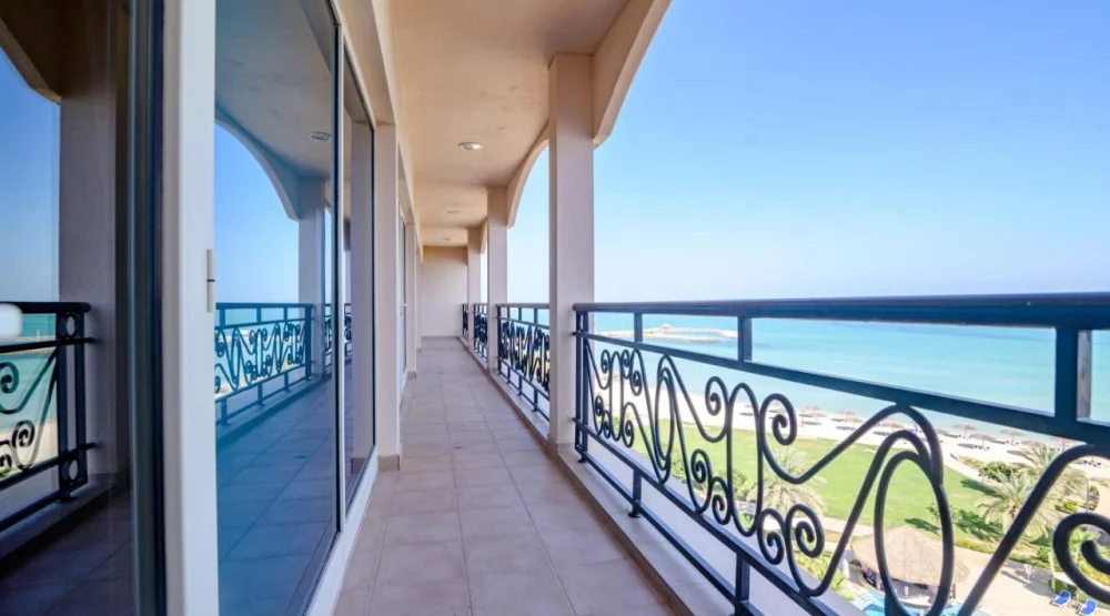 Presidential Suite with One Bedroom at Danat Jebel Dhanna Resort