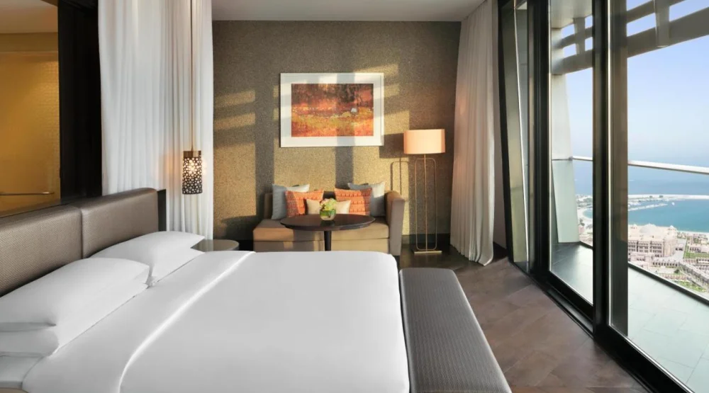 King Room with Balcony and Palace View at Grand Hyatt Abu Dhabi Hotel & Residences Emirates Pearl