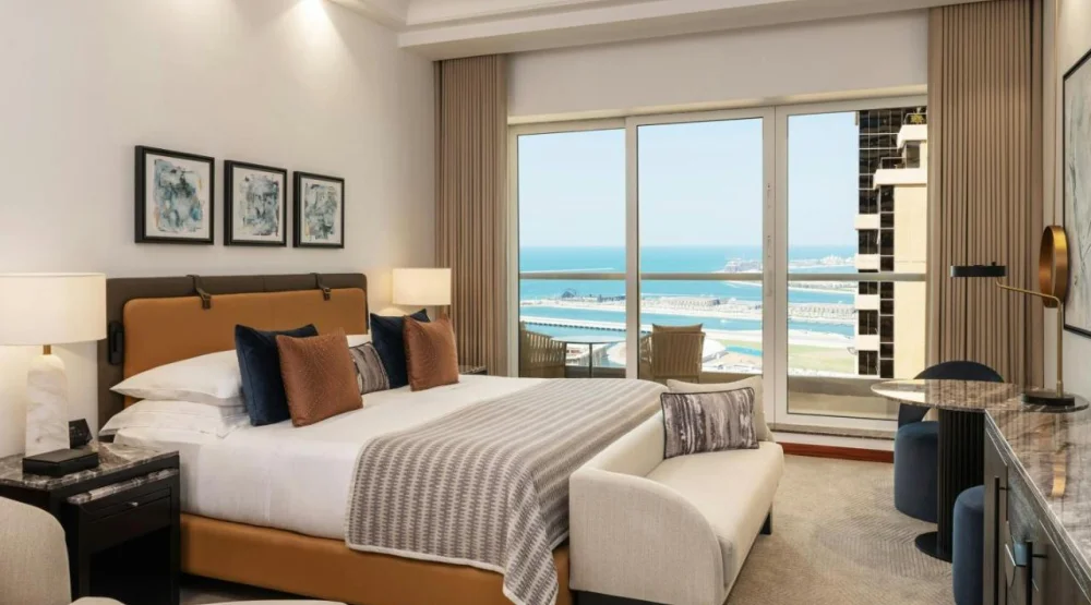 Superior Deluxe King Room at Grosvenor House, A Luxury Collection Hotel