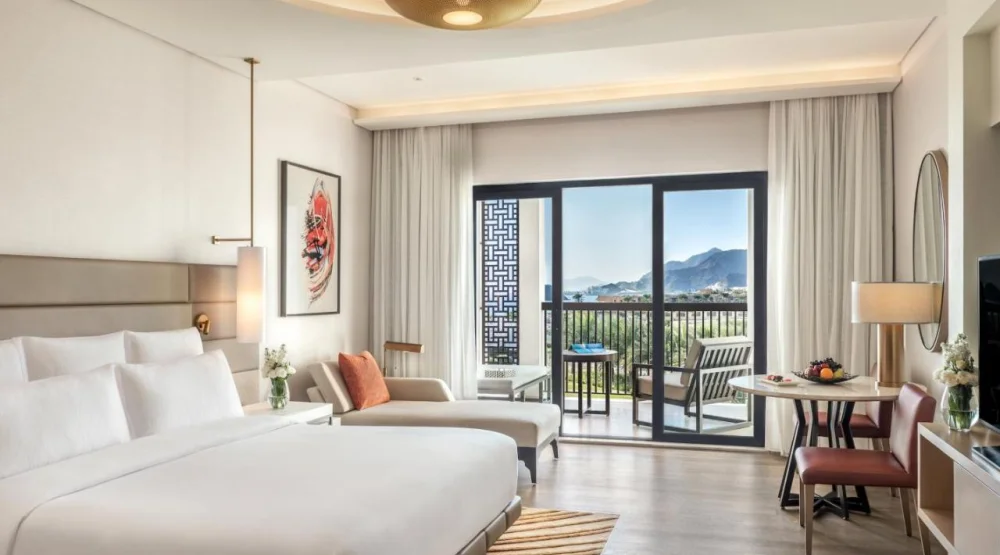 Classic King Room - Oceanfront at InterContinental Fujairah Resort