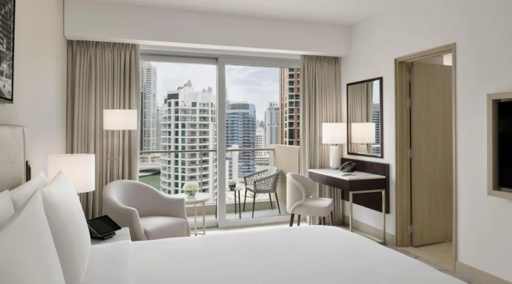 Deluxe City View Room at JW Marriott Hotel Marina
