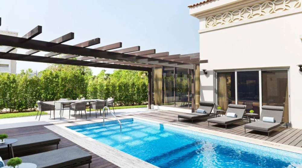 Three Bedroom Villa with Garden and Plunge Pool at The Ritz-Carlton Abu Dhabi Grand Canal