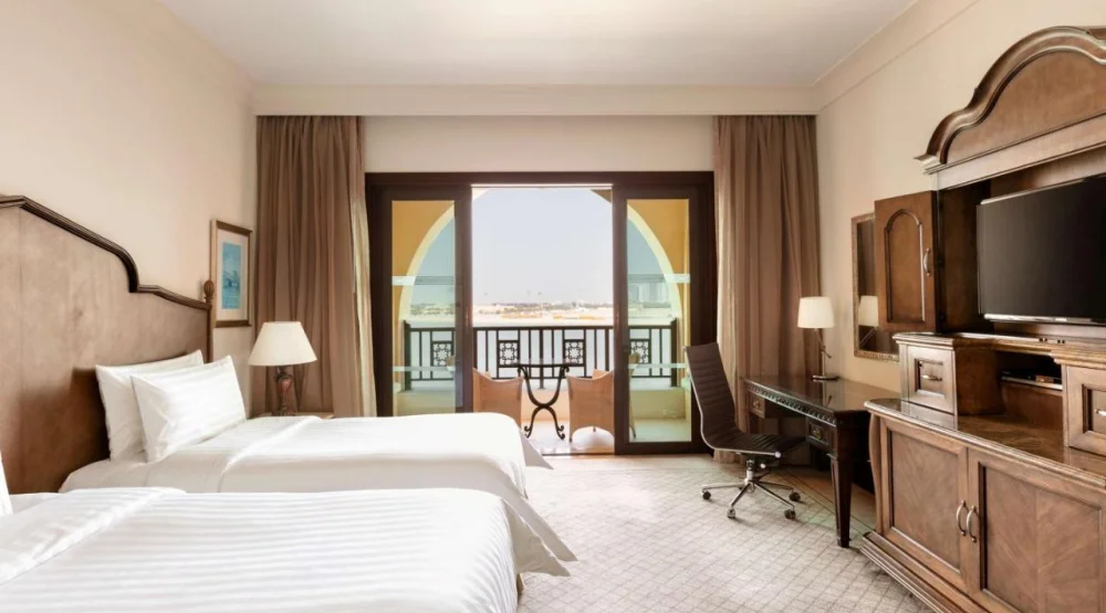 Deluxe Twin Room at Shangri La Qaryat Al Beri