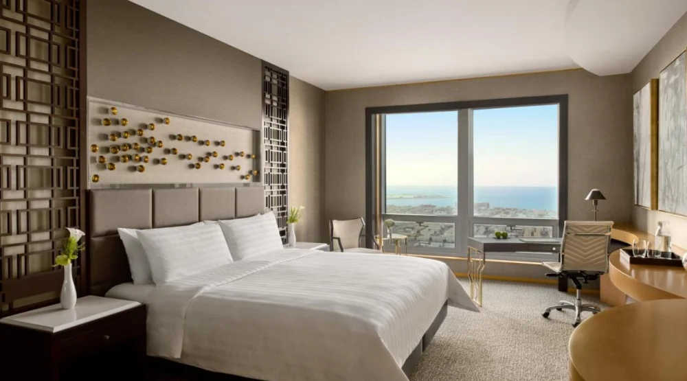 Deluxe King Room with Sea View at Shangri-La Dubai