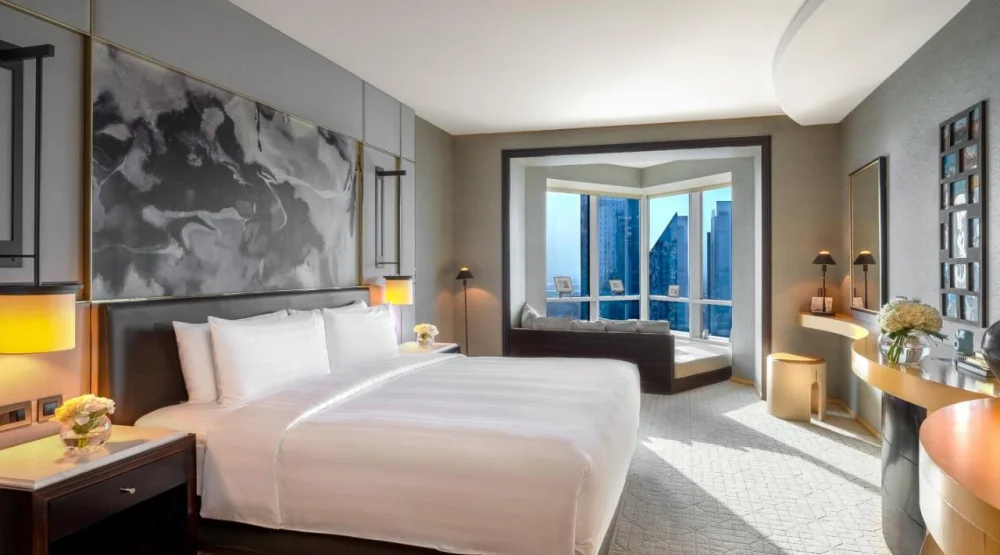 Picture-perfect Room at Shangri-La Dubai