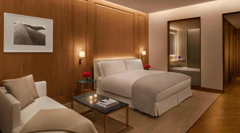 Deluxe King Room at The Abu Dhabi EDITION
