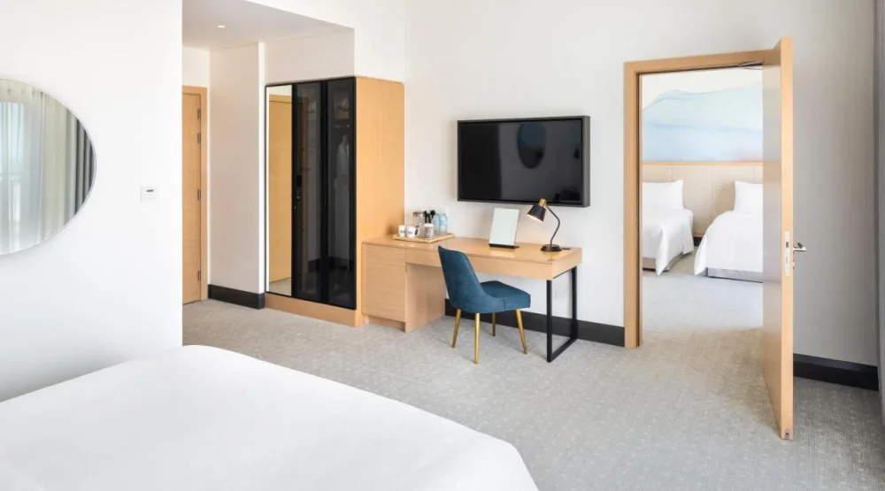 Deluxe Room Partial Sea View King at Vida Beach Resort