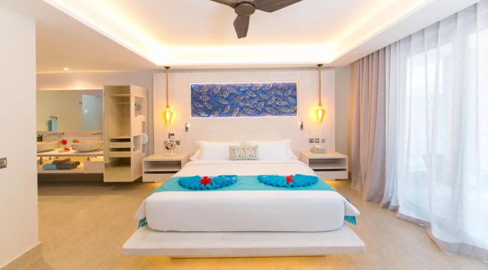 Ocean Rooms at Le Duc De Praslin & Villas